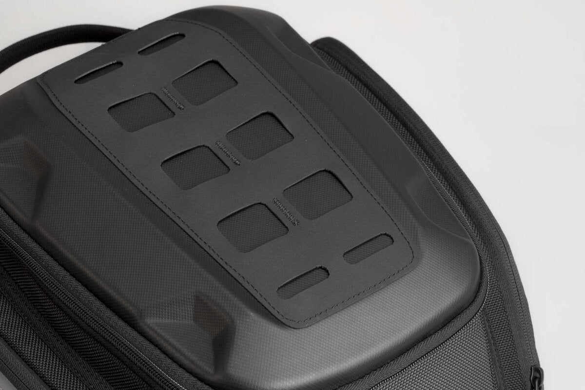 Tank Bag Pro: City 16 Litros (Expandible a 20 Litros)