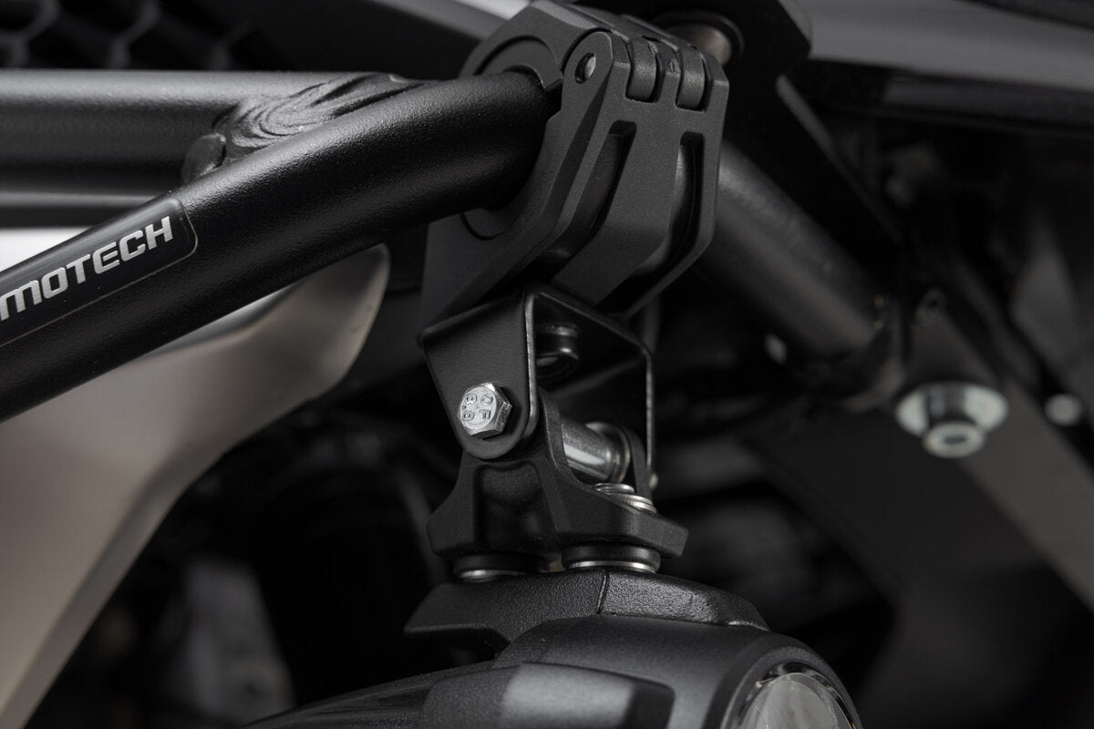 Adaptador para Ajuste de Auxiliares OEM de BMW en Defensa
